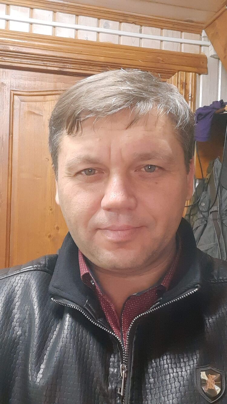  35328578  , 49 ,    
