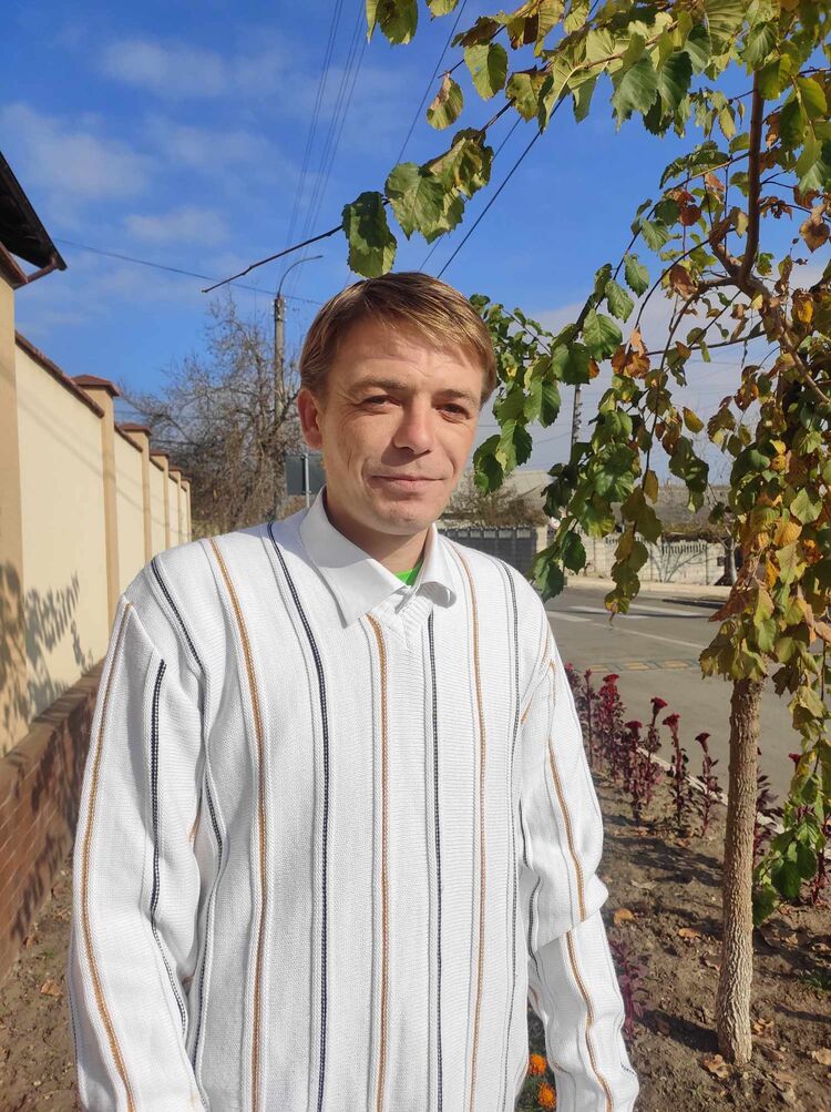  ,   Sergiu, 36 ,   ,   