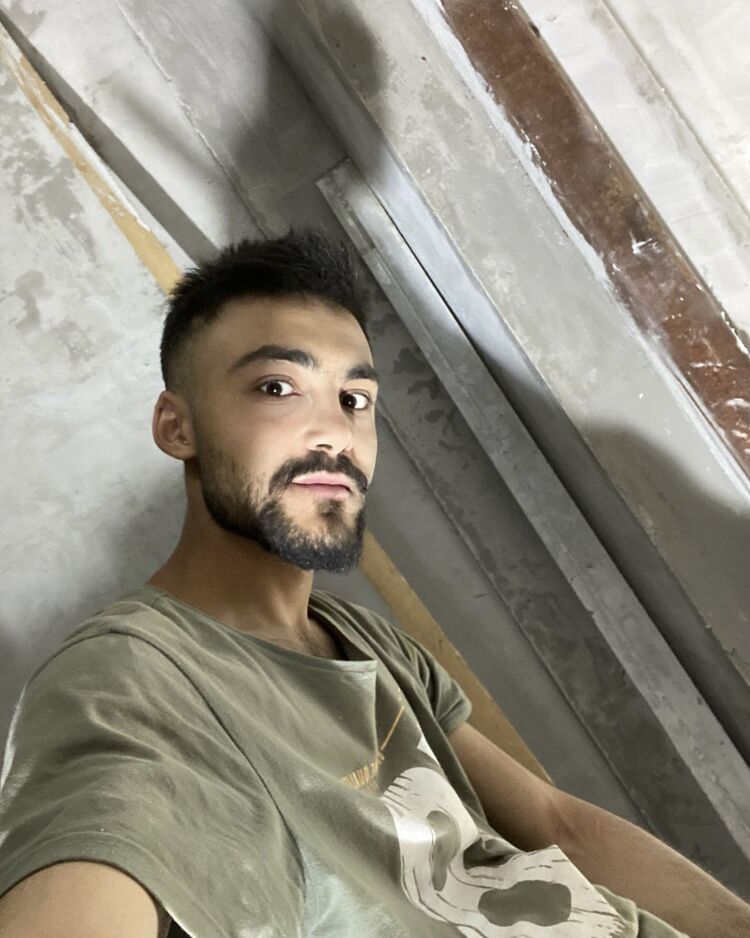  43373888  Hasan, 29 ,    