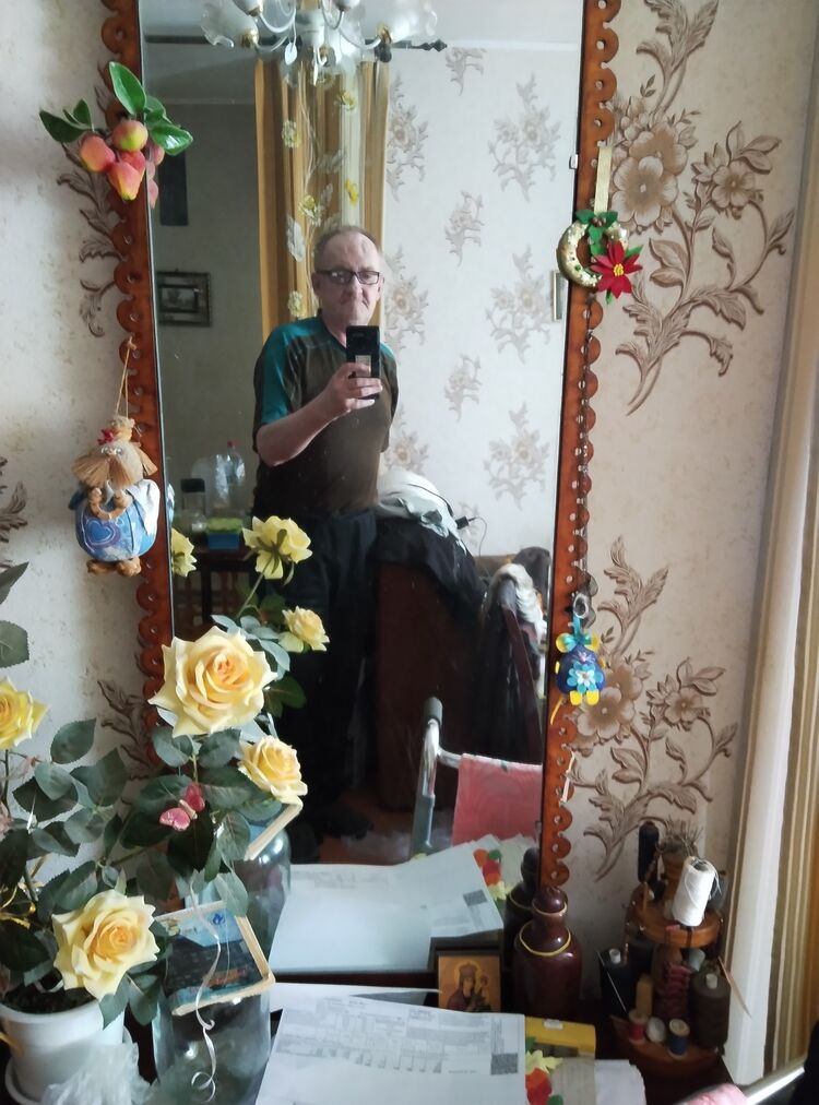  41134638  Valera, 61 ,    