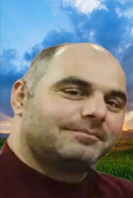  40574688  Vuqar, 47 ,    