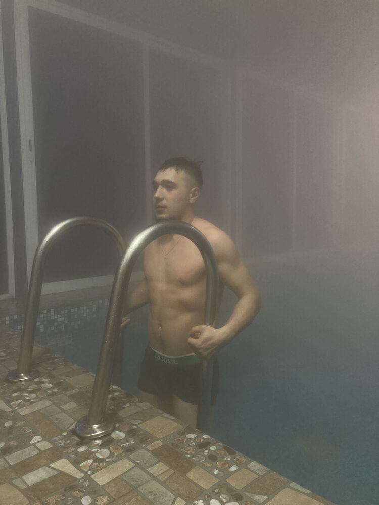  42222558  , 23 ,    