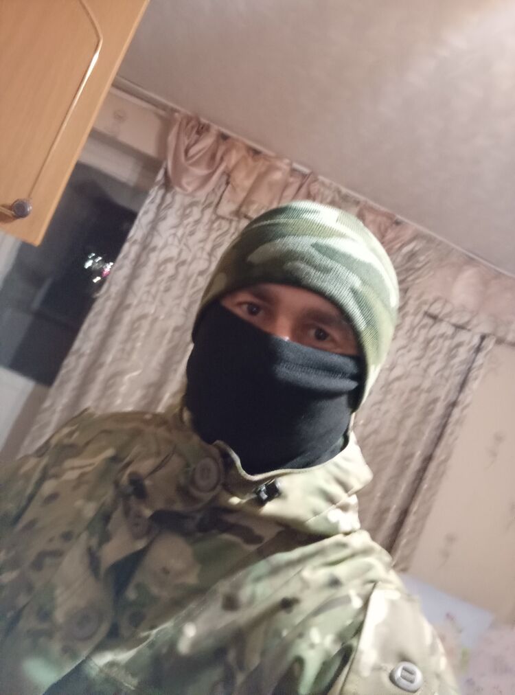  48760348  , 37 ,     