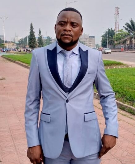  36985768  Grace, 39 ,    