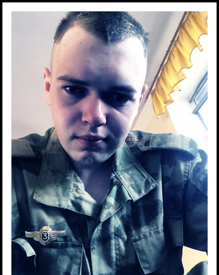  37797308  , 22 ,    