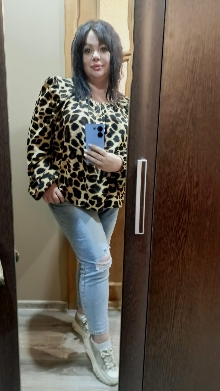  47588638  Ksenia, 45 ,    --