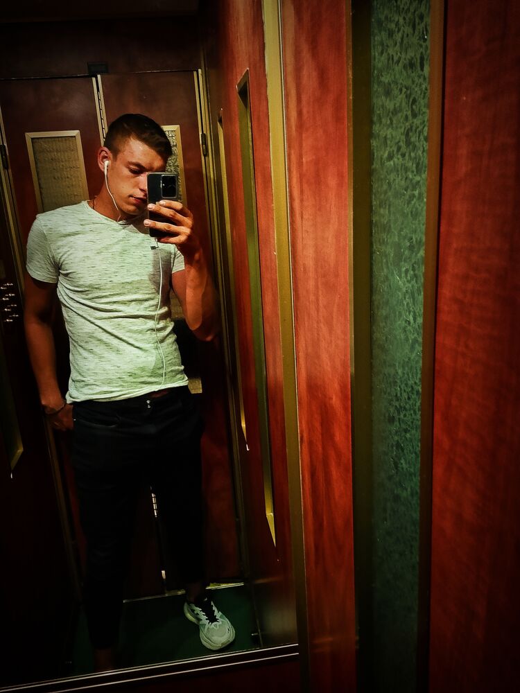 ���� 53460068 ����� Alik, 21 ���, ���� ���������� � Tivoli