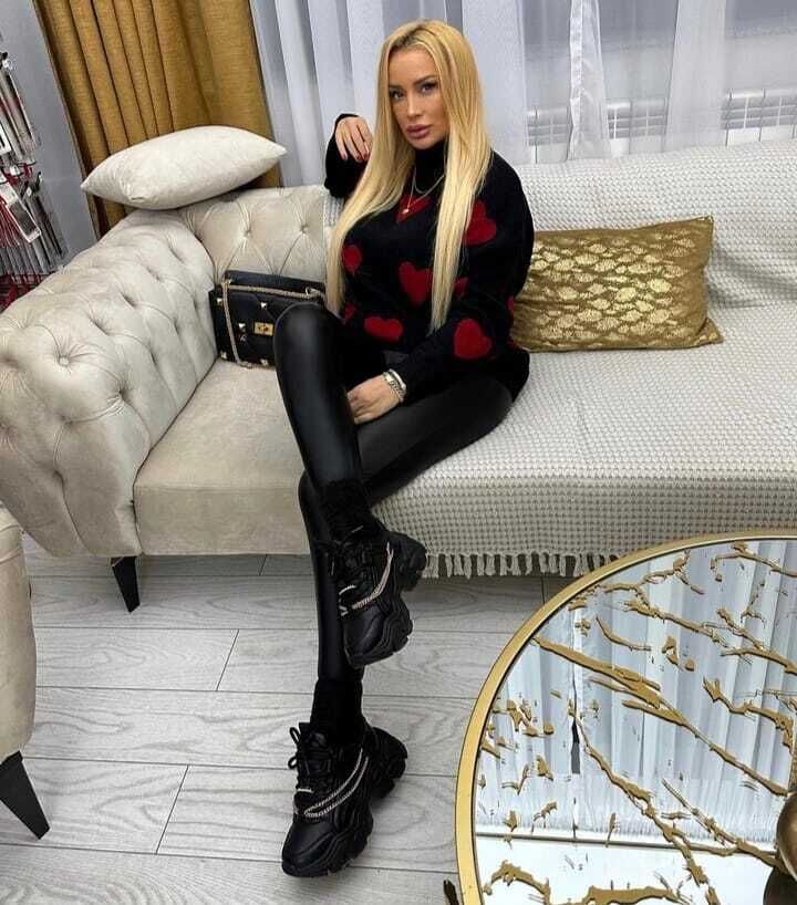  42379708  Lena, 37 ,    