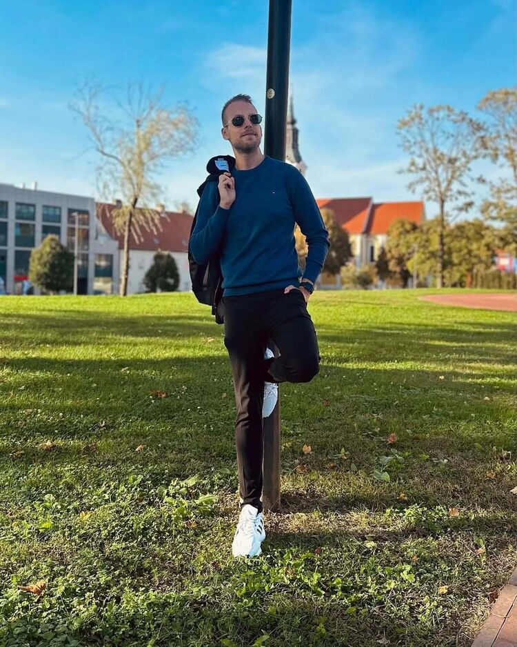  54243978  , 34 ,    -