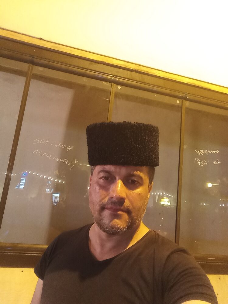  38972828  , 51 ,    