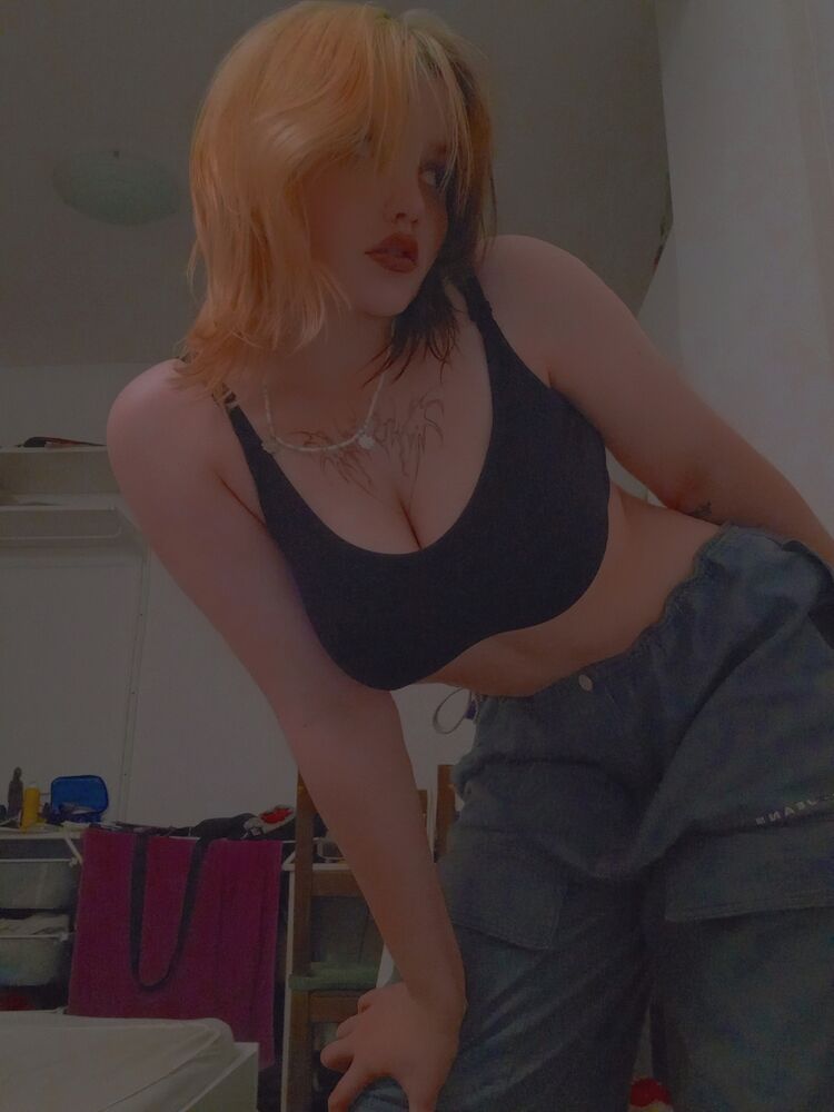  31854348  , 22 ,    -