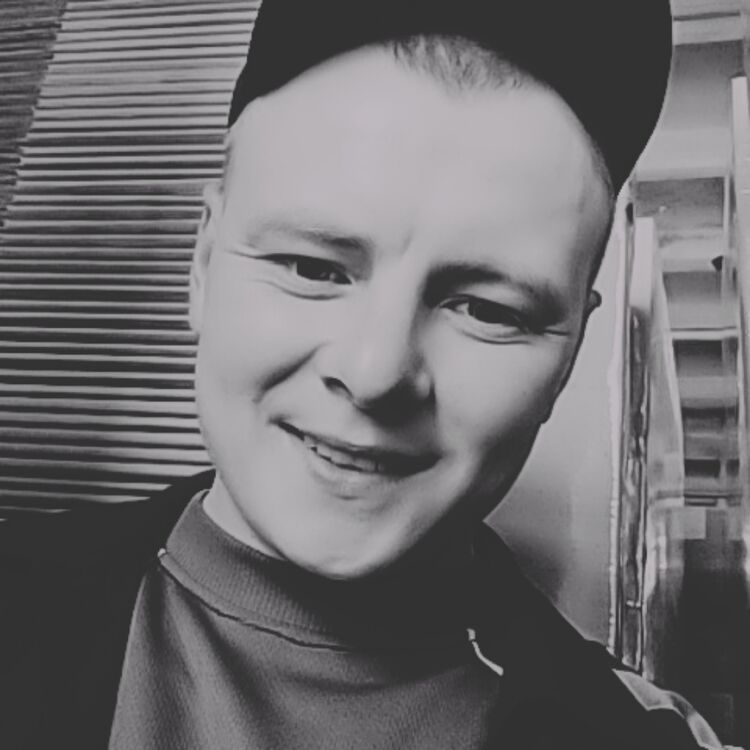  35032308  Vladislav, 29 ,    