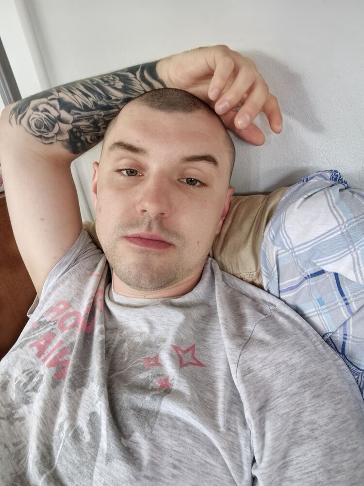  52846748  , 25 ,    