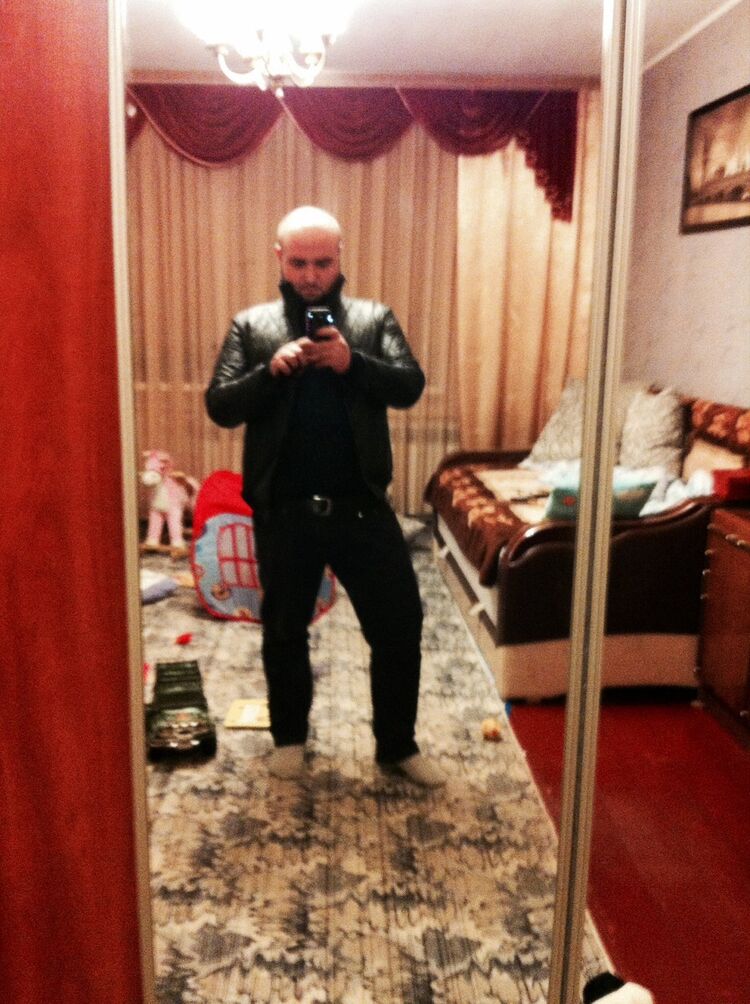  6858578  Slava, 39 ,    