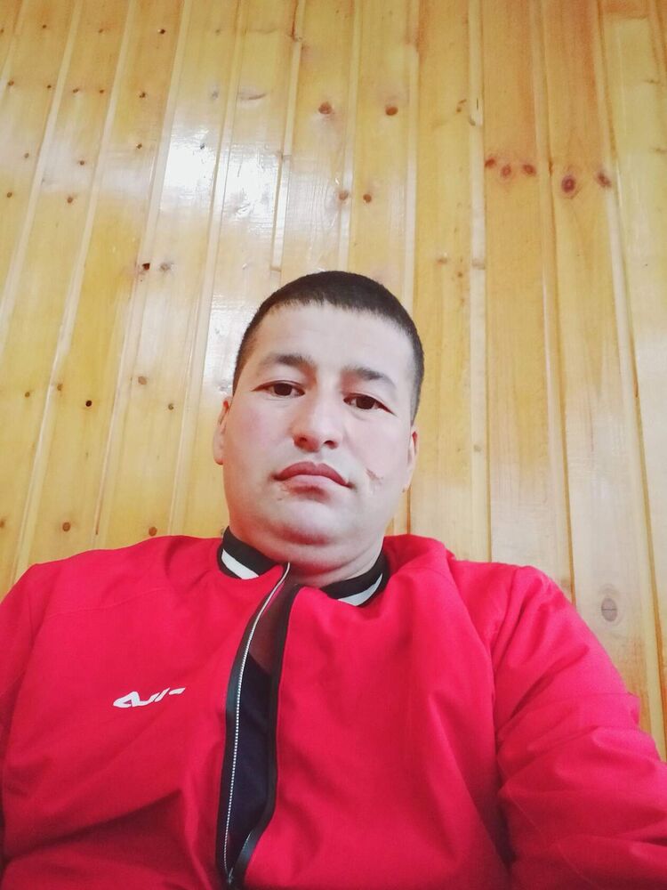  45264118  Pulat, 37 ,    