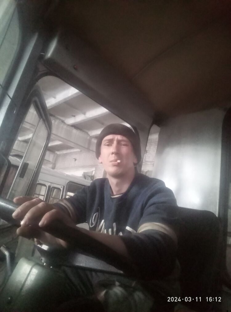  41908978  , 34 ,    
