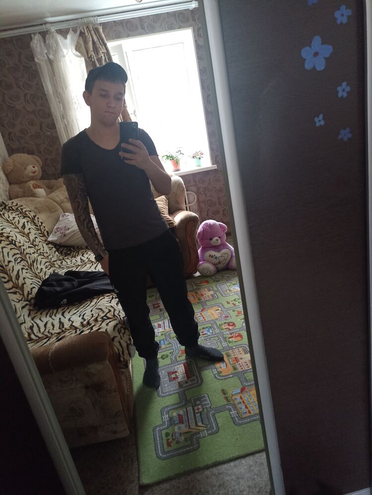  ,   Kolya, 31 ,   ,   