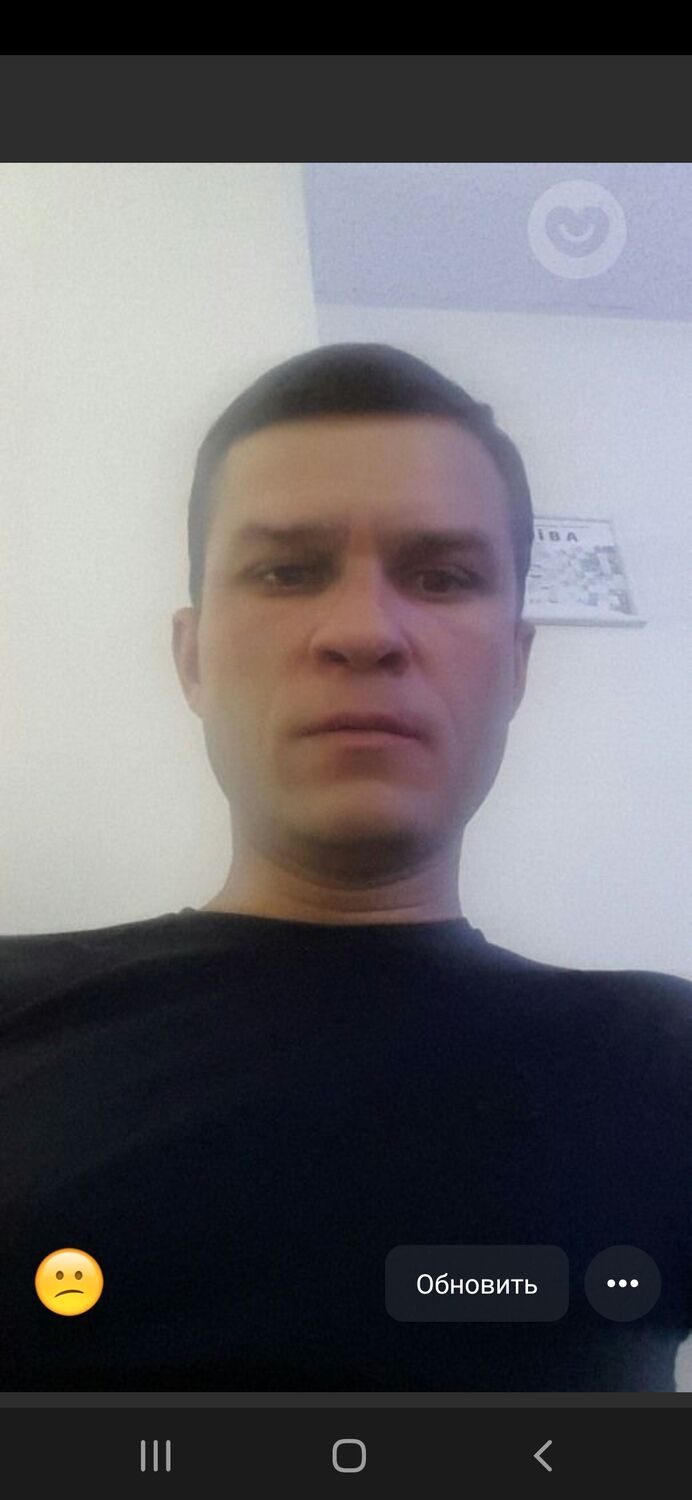  38033748  Andrjus, 41 ,    