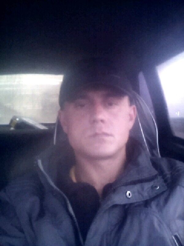  ,   Ruslan, 41 ,   ,   , c 