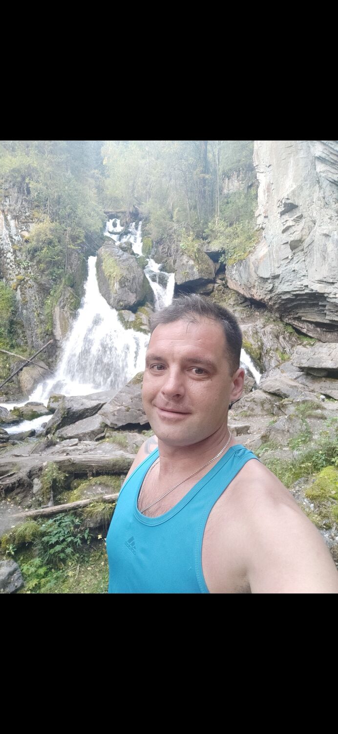 45074838  Denis, 38 ,    