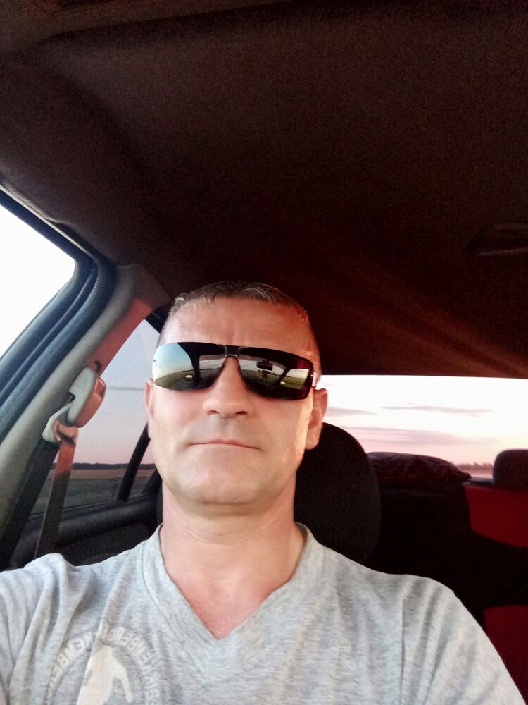  28351478  , 45 ,    