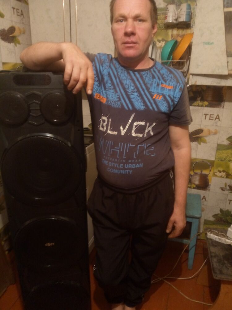  46929948  , 42 ,    