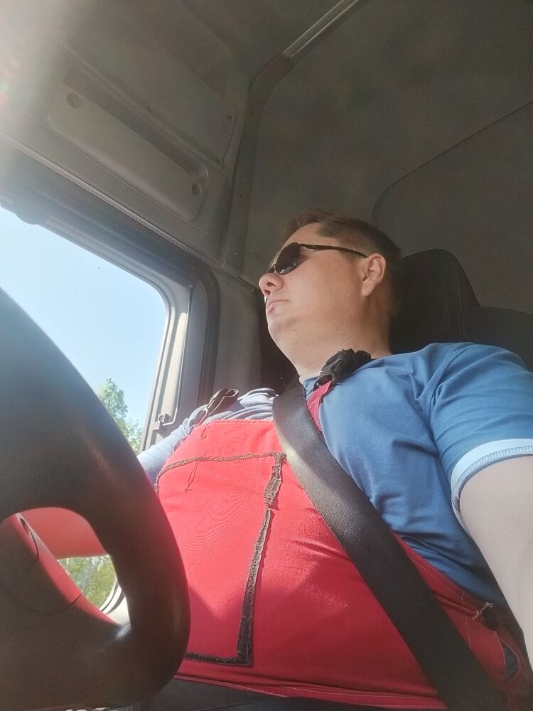  35397548  Pavel, 46 ,    