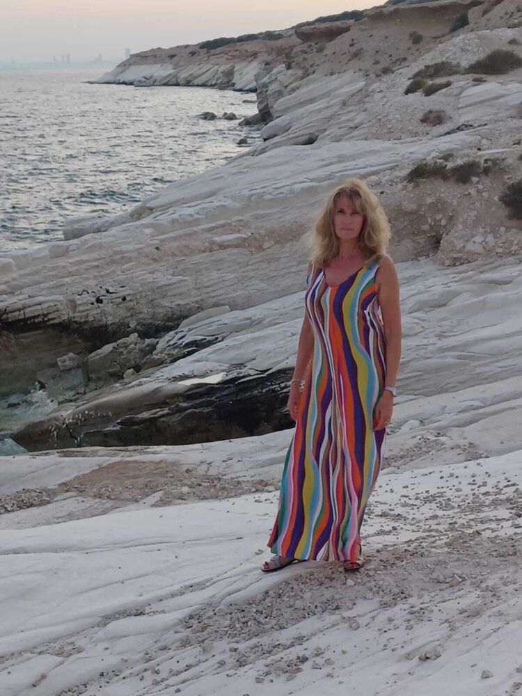  ,   Jelena, 50 ,     , c 