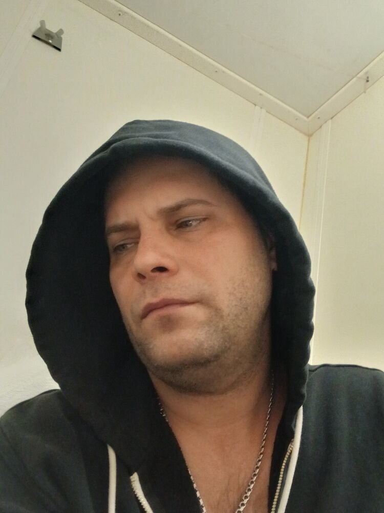  ,   Sergio, 38 ,   ,   