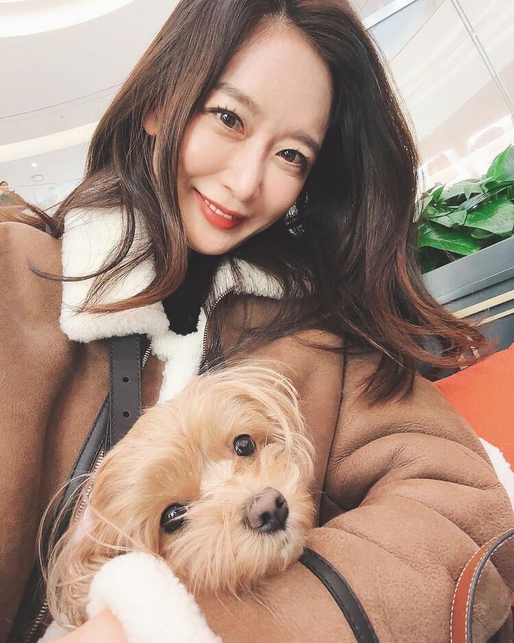  Beverly Hills,   Shirley, 43 ,   ,   