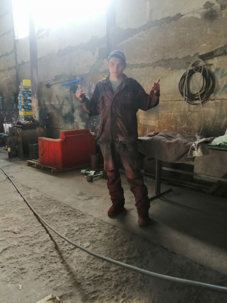  21185738  , 25 ,    