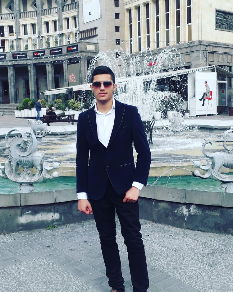  ,   Arman, 24 ,   ,   