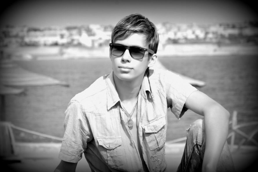  Warszawa,   Maksym, 26 ,   ,   , c , 