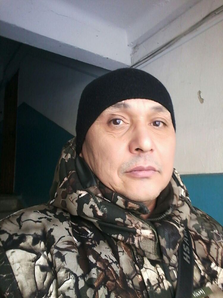  28345668  , 52 ,    