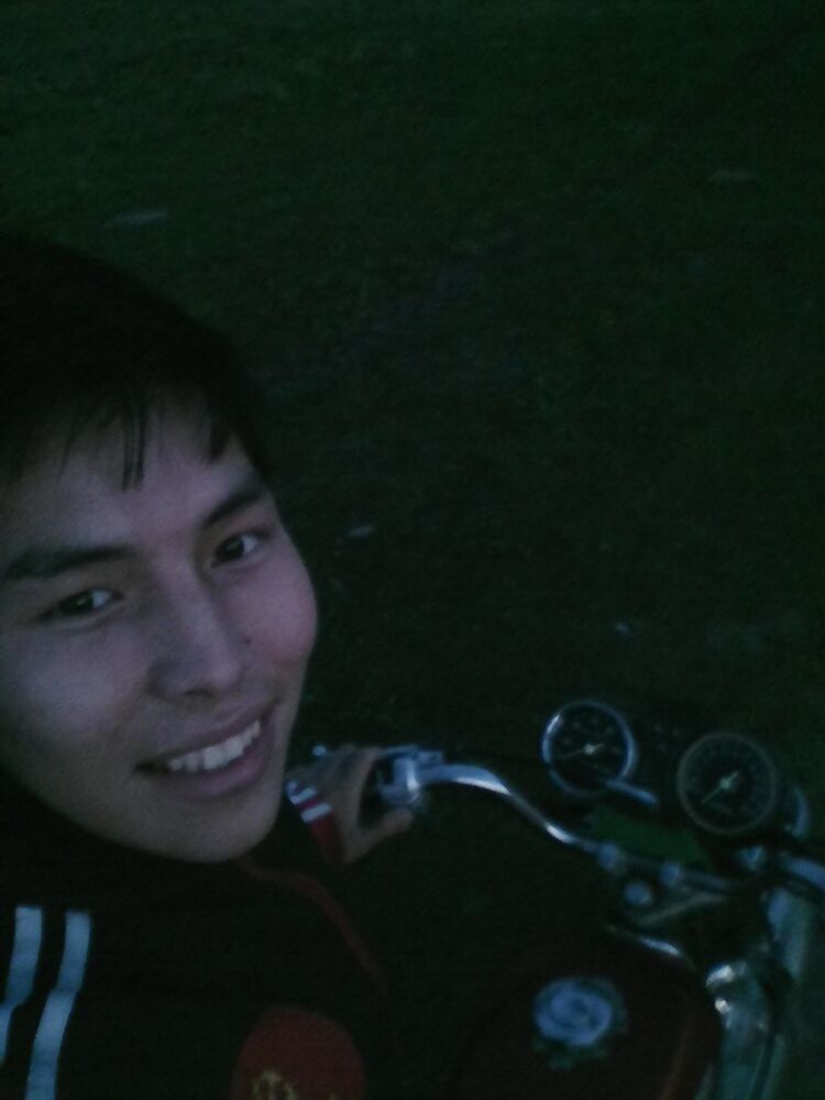  8441588  Ivan, 27 ,    
