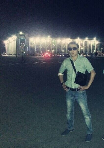  4997958  Zhanybek, 33 ,    