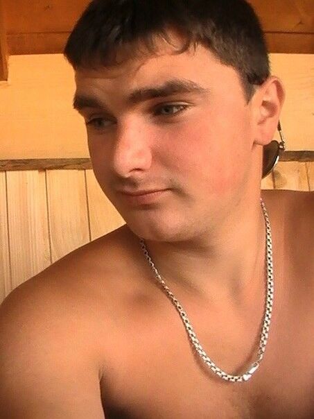  7398478  Taras, 33 ,    