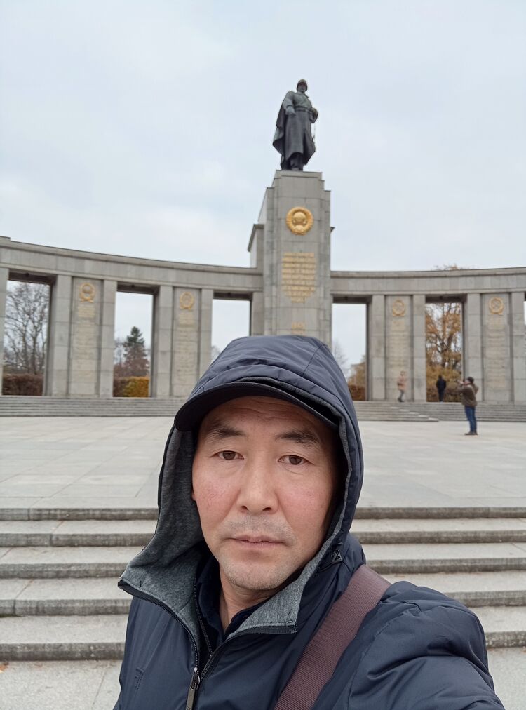  Homberg,   , 44 ,   ,   