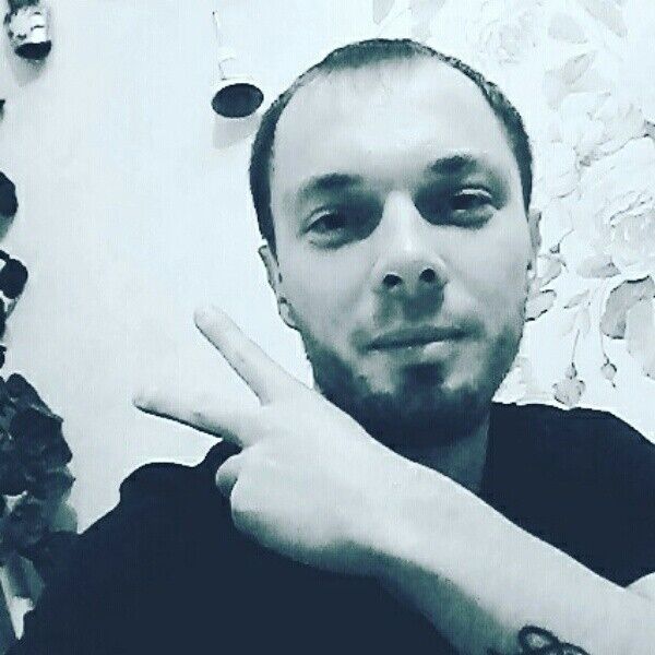  9618158  Johny, 39 ,    