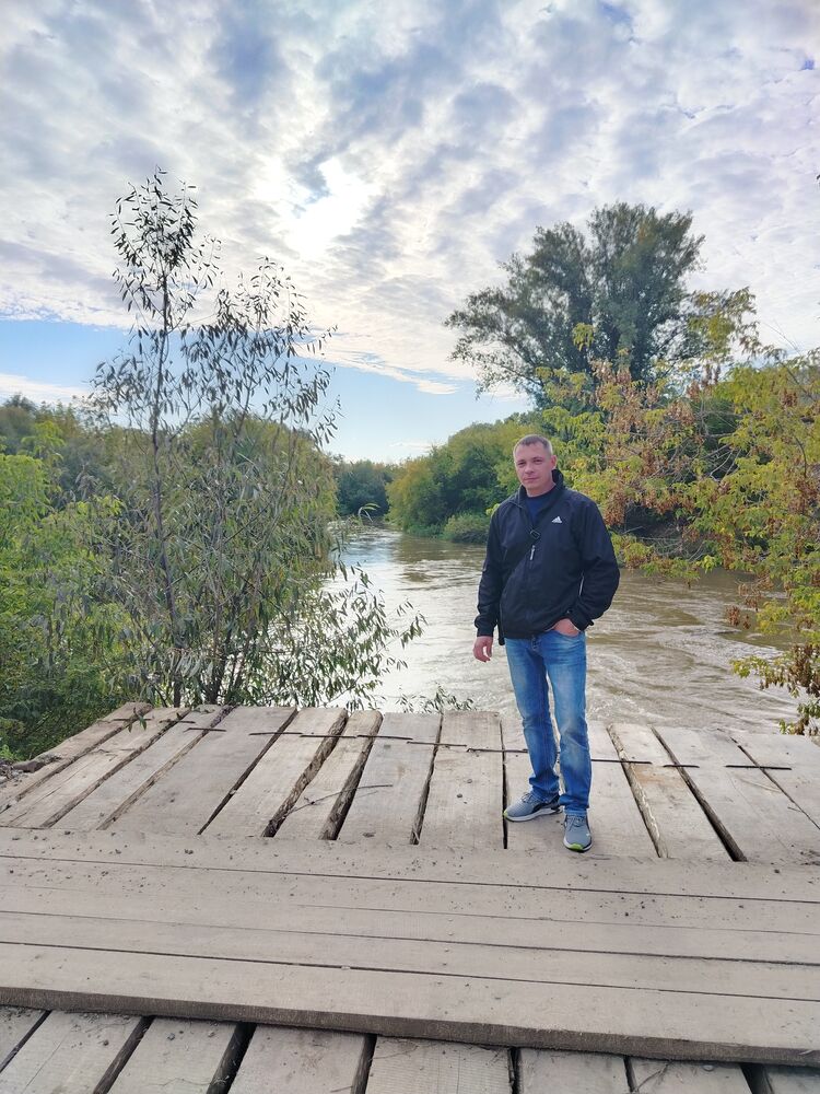  54618708  Mikhailbyisk, 41 ,    