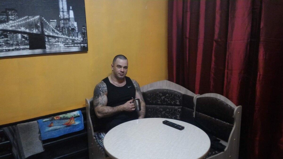  8594458  Alexandr, 42 ,    