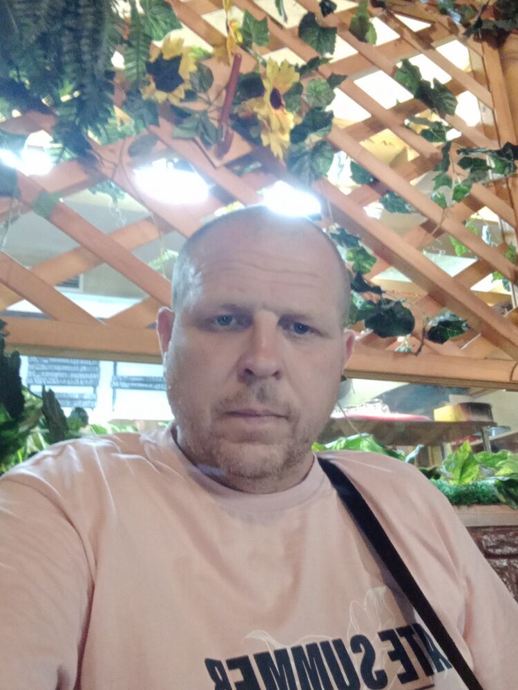  28013858  , 45 ,    -