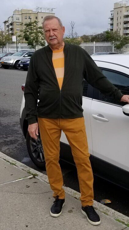  51379778  Sergei, 72 ,    Rockaway Park