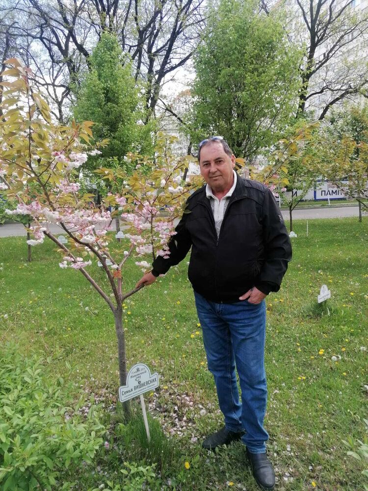  37492098  ARAYIK, 62 ,    