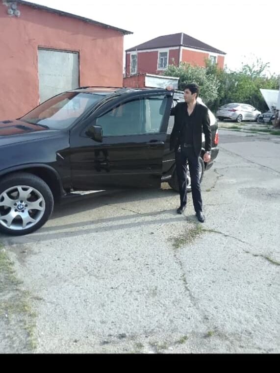  54677848  Murtuz, 35 ,    