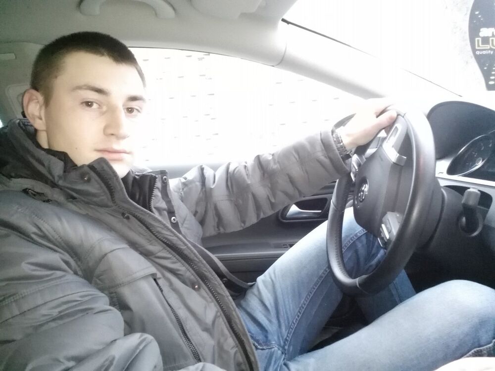 4562188  , 32 ,    