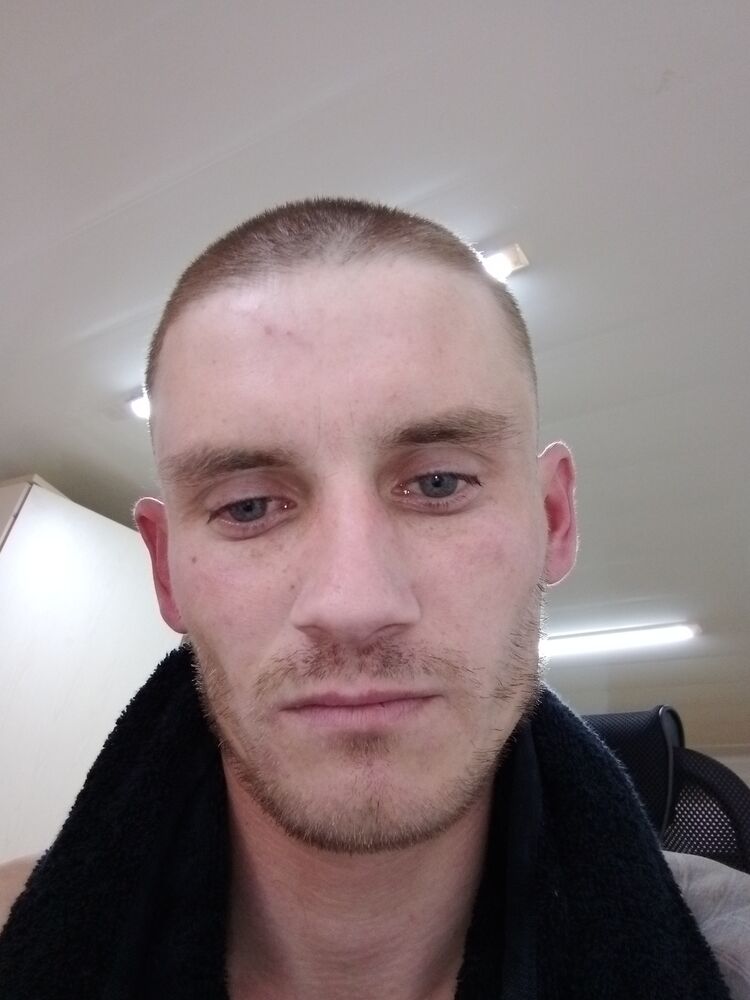  42523748  , 33 ,    