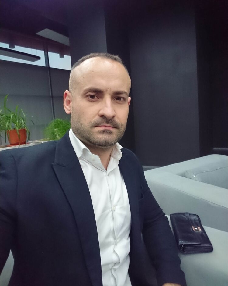  ,   Niko, 36 ,   ,   