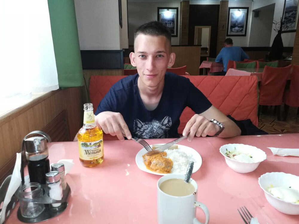  48975848  , 27 ,    