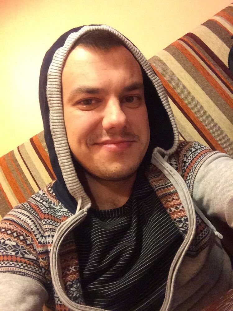  15167288  LeeVil, 38 ,    